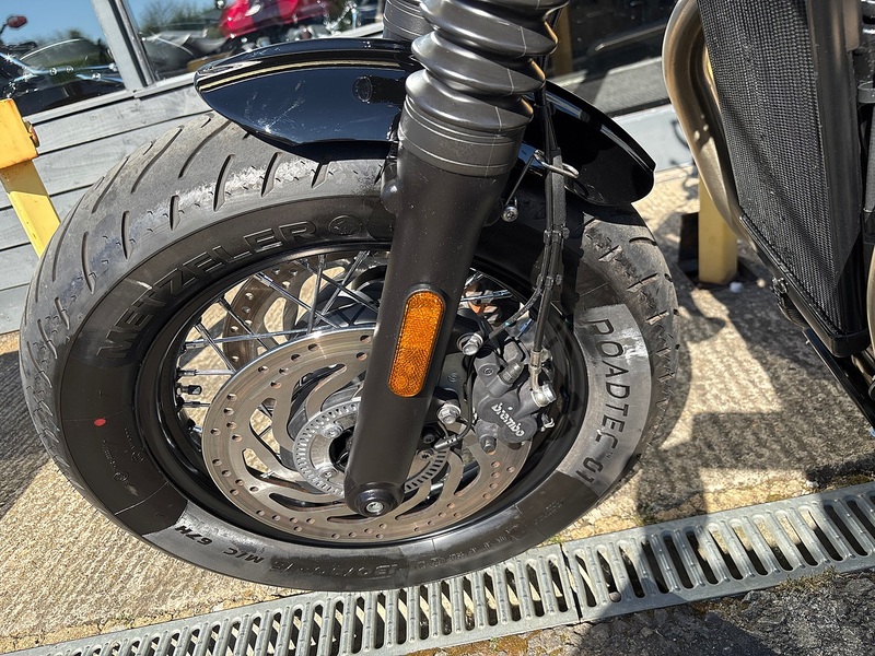 Triumph Triumph Bobber 1200 Custom Cruiser 1.2 Manual Petrol
