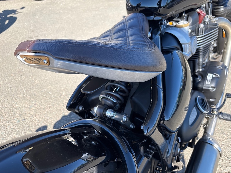Triumph Triumph Bobber 1200 Custom Cruiser 1.2 Manual Petrol