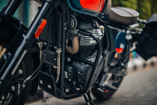 LARGE ENGINE GUARD, BLK, V2