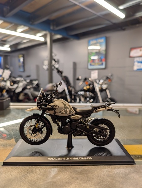 NEW HIMALAYAN SCALE MODEL KAMET WHITE Image 3