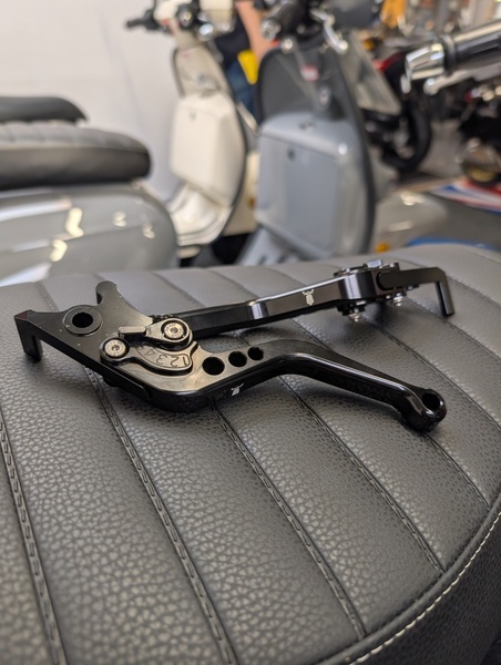 ROYAL ALLOY ADJUSTABLE LEVERS BLACK/BLACK Image 1