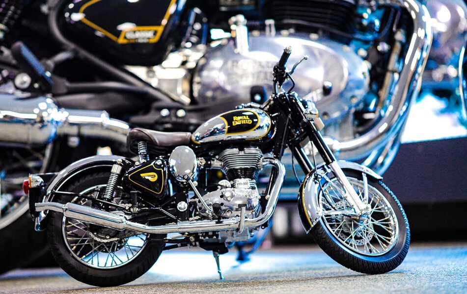 ROYAL ENFIELD CLASSIC COLLECTIBLE SCALE MODEL CHROME BLACK RLCSMO220083 Image 2