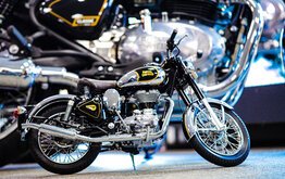 ROYAL ENFIELD CLASSIC COLLECTIBLE SCALE MODEL CHROME BLACK RLCSMO220083 Image 2