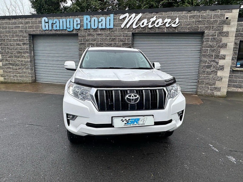 Toyota 2.8D Active SUV 5dr Diesel Auto 4WD Euro 6 (s/s) (7 Seat) (204 ps)