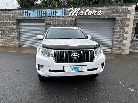 Toyota Land Cruiser, 2.8D Active SUV 5dr Diesel Auto 4WD Euro 6 (s/s) (7 Seat) (204 ps)