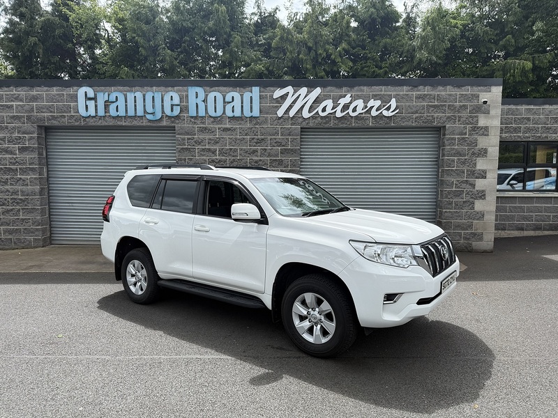 Toyota 2.8D Active SUV 5dr Diesel Auto 4WD Euro 6 (s/s) (7 Seat) (204 ps)