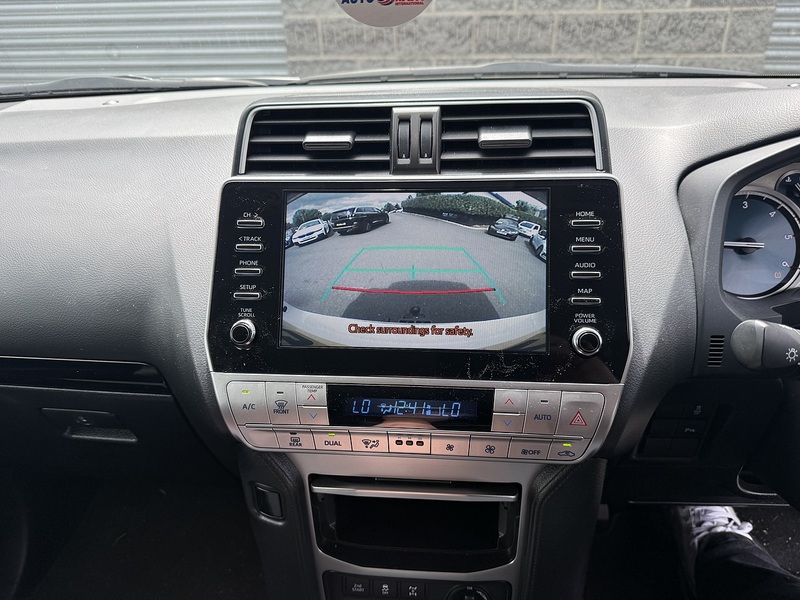Toyota 2.8D Active SUV 5dr Diesel Auto 4WD Euro 6 (s/s) (7 Seat) (204 ps)