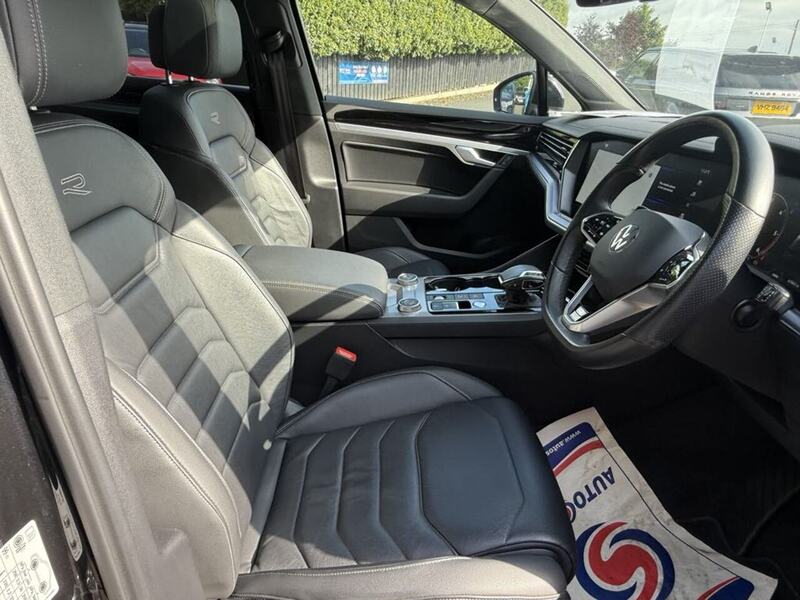 Volkswagen 3.0 TDI V6 Black Edition SUV 5dr Diesel Tiptronic 4Motion Euro 6 (s/s) (286 ps)