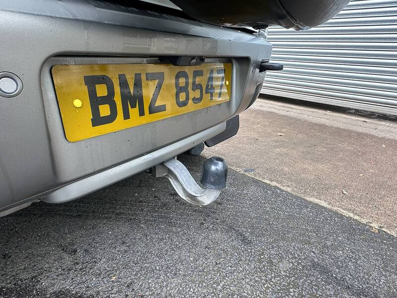 Land Rover 3.0 D250 MHEV X-Dynamic S SUV 5dr Diesel Auto 4WD Euro 6 (s/s) (250 ps)