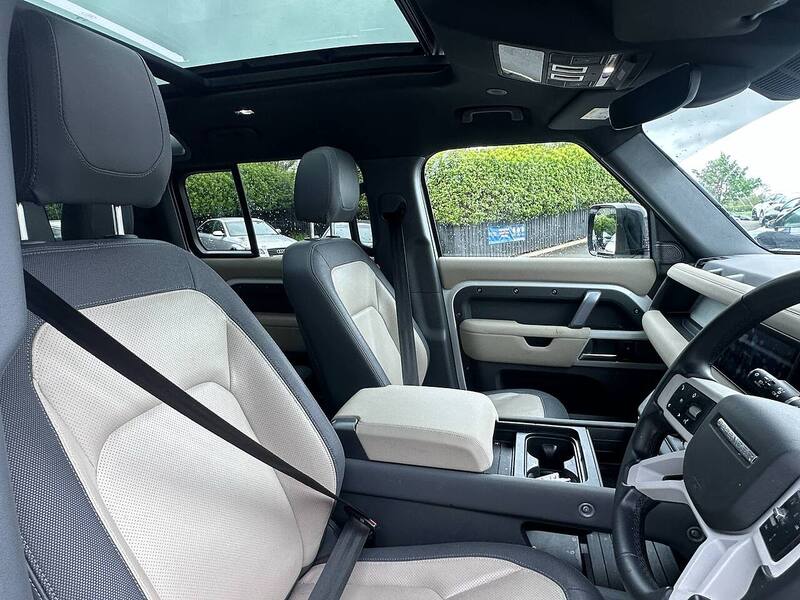 Land Rover 3.0 D250 MHEV X-Dynamic S SUV 5dr Diesel Auto 4WD Euro 6 (s/s) (250 ps)