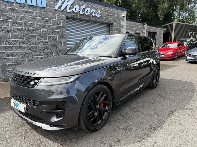 Land Rover 3.0 D300 MHEV Dynamic SE SUV 5dr Diesel Auto 4WD Euro 6 (s/s) (300 ps)