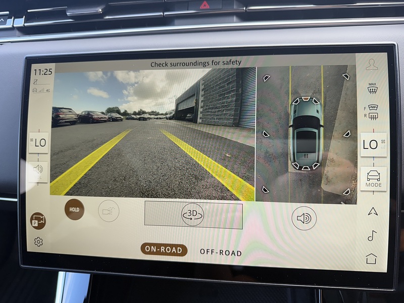 Land Rover 3.0 D300 MHEV Dynamic SE SUV 5dr Diesel Auto 4WD Euro 6 (s/s) (300 ps)