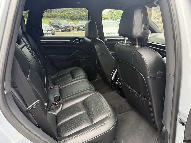 Porsche 3.0 TD V6 SUV 5dr Diesel TiptronicS 4WD Euro 6 (s/s) (262 ps)