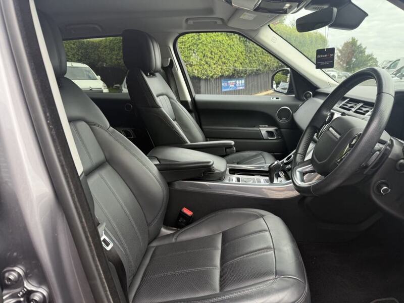 Land Rover 3.0 D250 MHEV HSE SUV 5dr Diesel Auto 4WD Euro 6 (s/s) (250 ps)