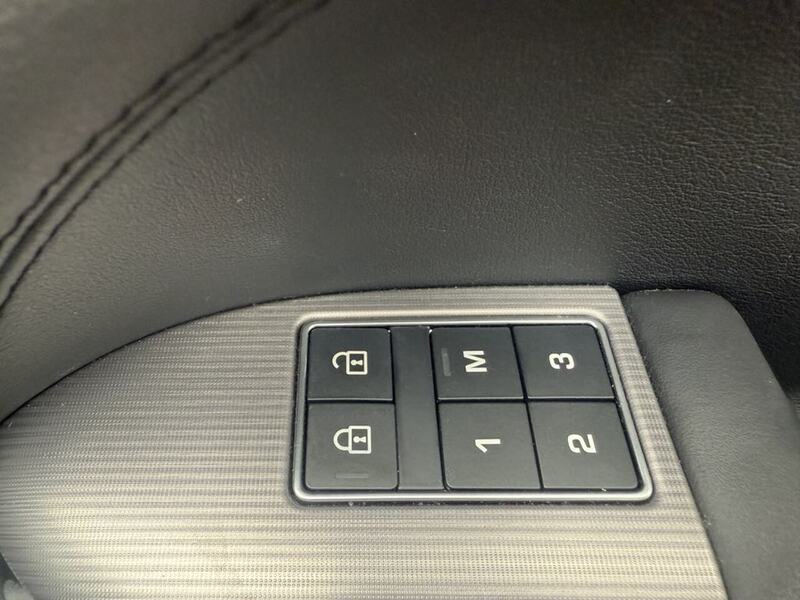 Land Rover 3.0 D250 MHEV HSE SUV 5dr Diesel Auto 4WD Euro 6 (s/s) (250 ps)