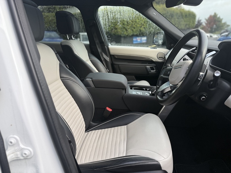 Land Rover 3.0 D300 MHEV R-Dynamic HSE SUV 5dr Diesel Auto 4WD Euro 6 (s/s) (300 ps)