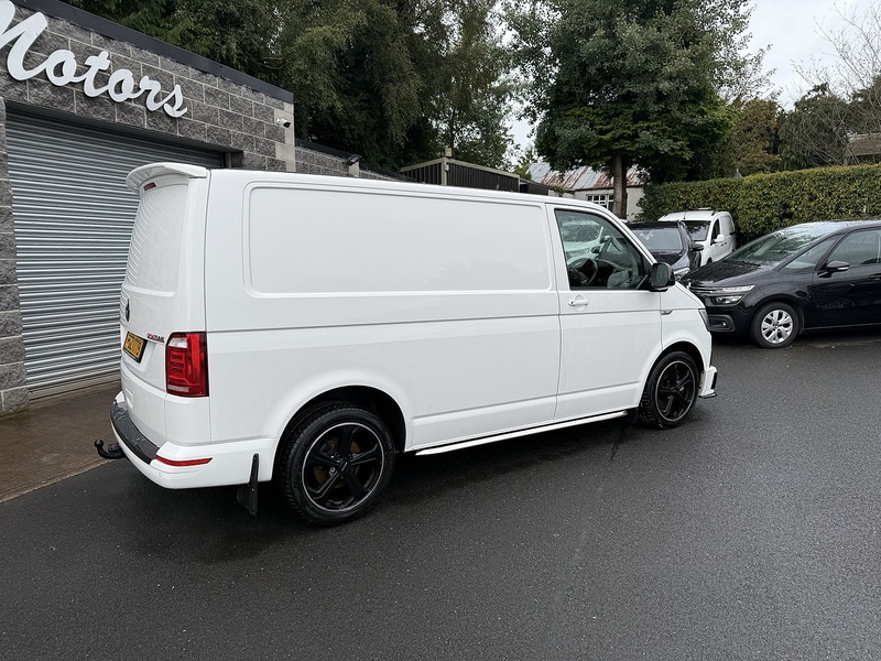 Volkswagen 2.0 BiTDI T32 Sportline Panel Van 5dr Diesel DSG SWB Euro 6 (s/s) (204 ps)