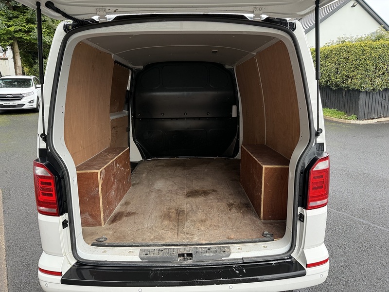 Volkswagen 2.0 BiTDI T32 Sportline Panel Van 5dr Diesel DSG SWB Euro 6 (s/s) (204 ps)