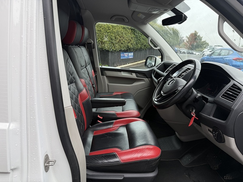 Volkswagen 2.0 BiTDI T32 Sportline Panel Van 5dr Diesel DSG SWB Euro 6 (s/s) (204 ps)