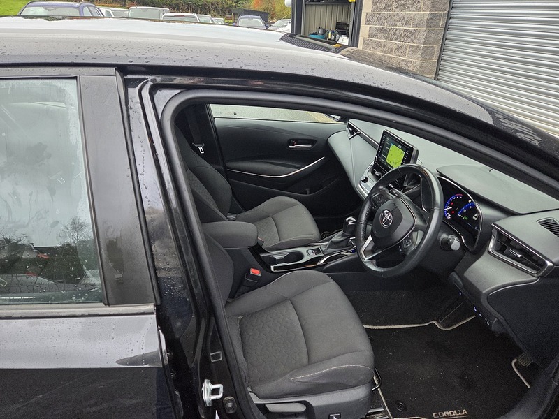 Toyota 1.8 VVT-h GPF Icon Tech Hatchback 5dr Petrol Hybrid CVT Euro 6 (s/s) (122 ps)