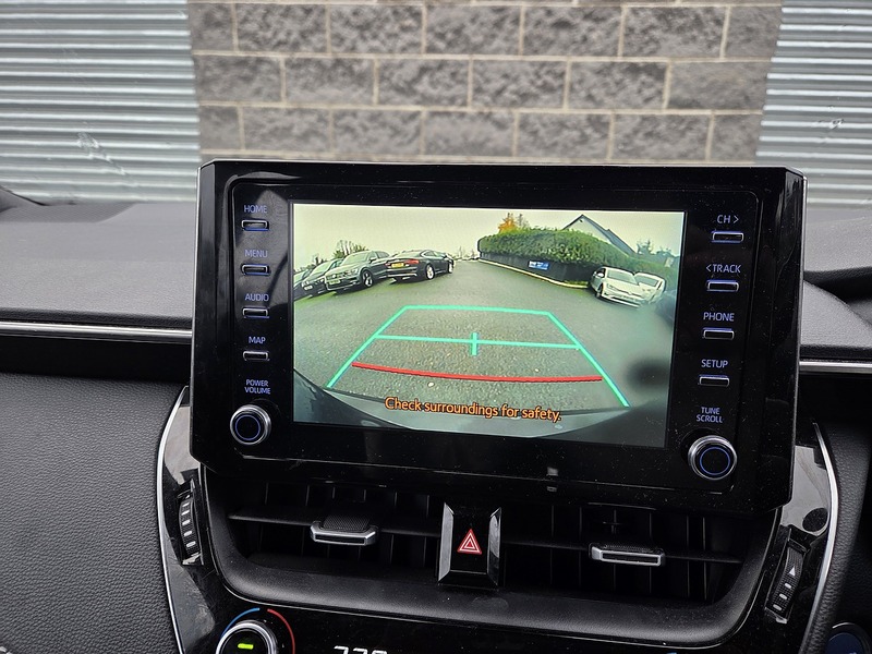 Toyota 1.8 VVT-h GPF Icon Tech Hatchback 5dr Petrol Hybrid CVT Euro 6 (s/s) (122 ps)