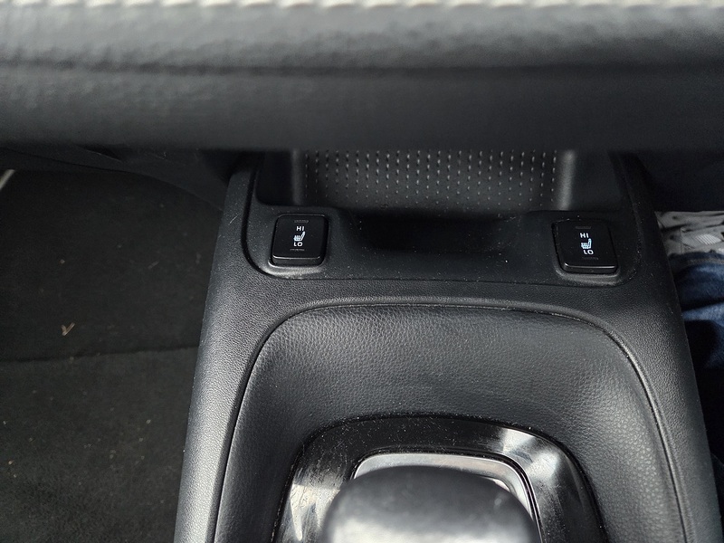 Toyota 1.8 VVT-h GPF Icon Tech Hatchback 5dr Petrol Hybrid CVT Euro 6 (s/s) (122 ps)