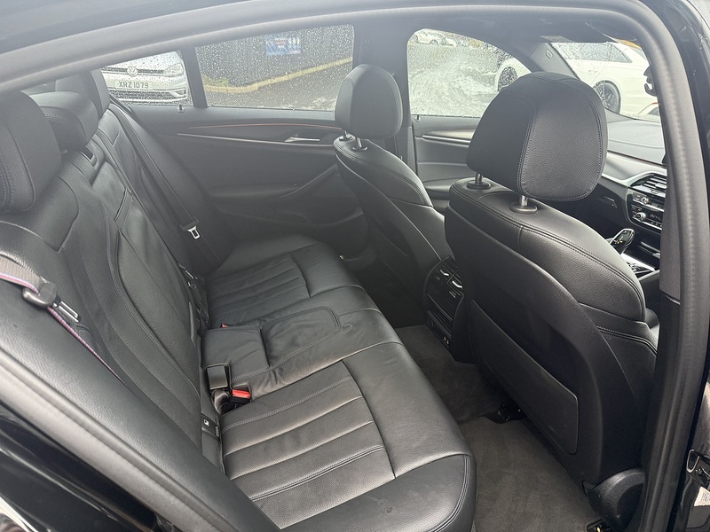 BMW 2.0 520d MHT M Sport Saloon 4dr Diesel Hybrid Steptronic Euro 6 (s/s) (190 ps)