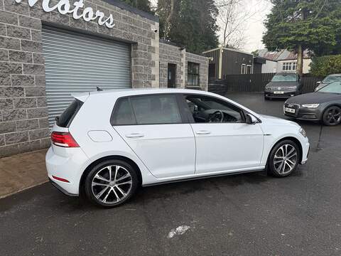 Volkswagen Golf, TDI R-Line Hatchback 2.0 Automatic Diesel