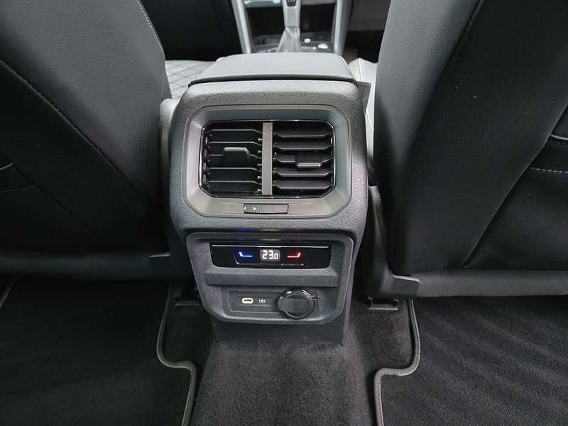 Volkswagen 2.0 TDI R-Line SUV 5dr Diesel DSG 4Motion Euro 6 (s/s) (150 ps)