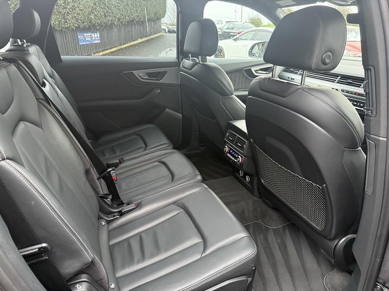 Audi 4.0 TDI V8 SUV 5dr Diesel Tiptronic quattro Euro 6 (s/s) (435 ps)