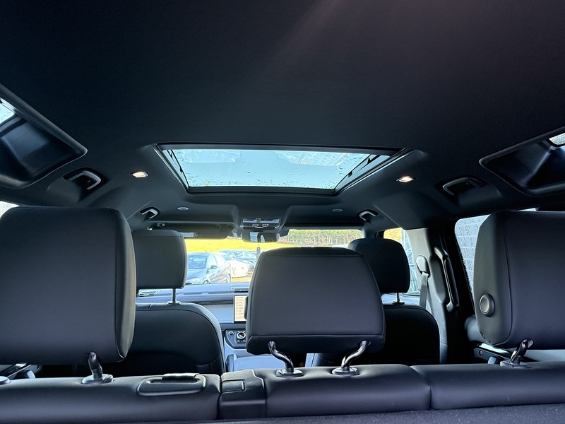 Land Rover 3.0 D250 MHEV X-Dynamic SE SUV 5dr Diesel Auto 4WD Euro 6 (s/s) (250 ps)