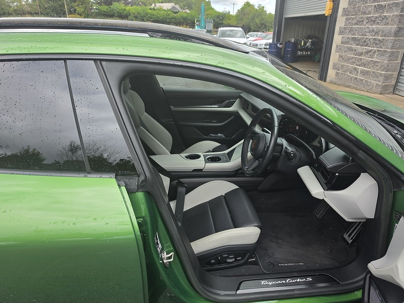 Porsche Performance Plus 93.4kWh Turbo S Cross Turismo 5dr Electric Auto 4WD (11kW Charger) (761 ps)
