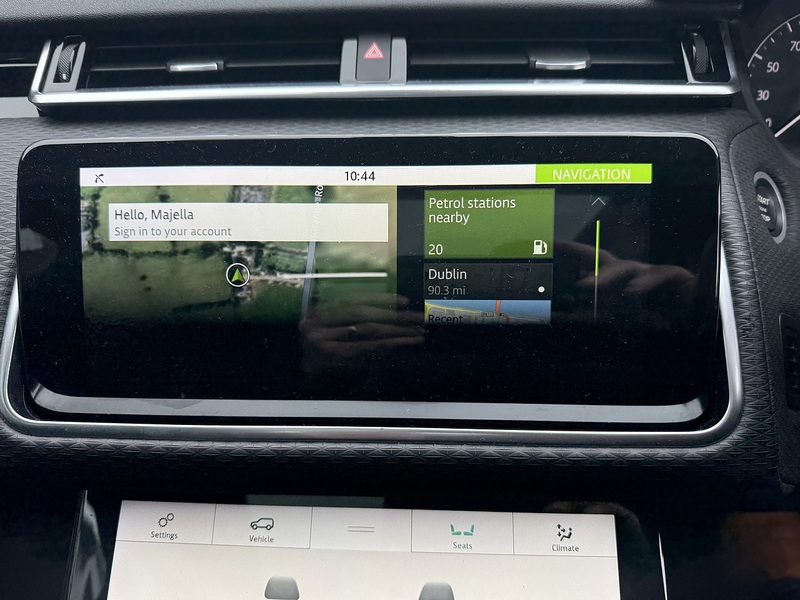 Land Rover 2.0 D240 R-Dynamic S SUV 5dr Diesel Auto 4WD Euro 6 (s/s) (240 ps)