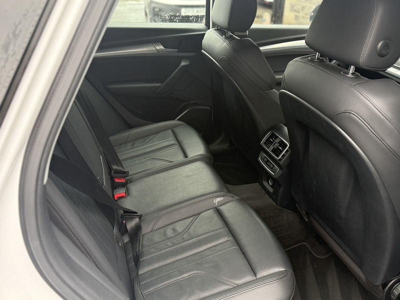 Audi 2.0 TDI 40 Sport SUV 5dr Diesel S Tronic quattro Euro 6 (s/s) (190 ps)