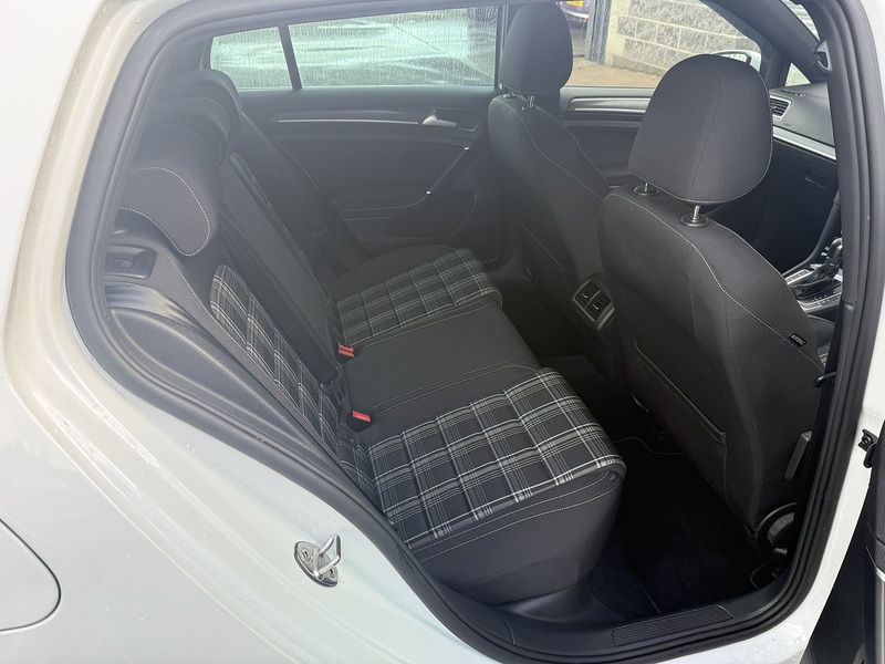 Volkswagen 2.0 TDI GTD Hatchback 5dr Diesel DSG Euro 6 (s/s) (184 ps)