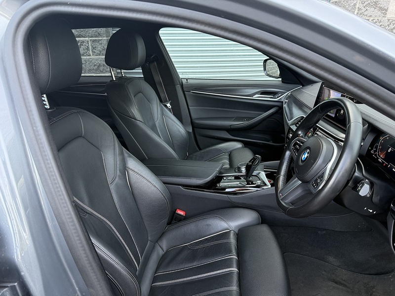 BMW 2.0 520d MHT M Sport Touring 5dr Diesel Hybrid Steptronic Euro 6 (s/s) (190 ps)