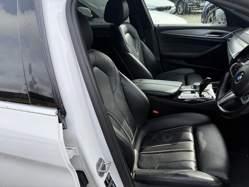 BMW 2.0 520d MHT M Sport Saloon 4dr Diesel Hybrid Auto xDrive Euro 6 (s/s) (190 ps)