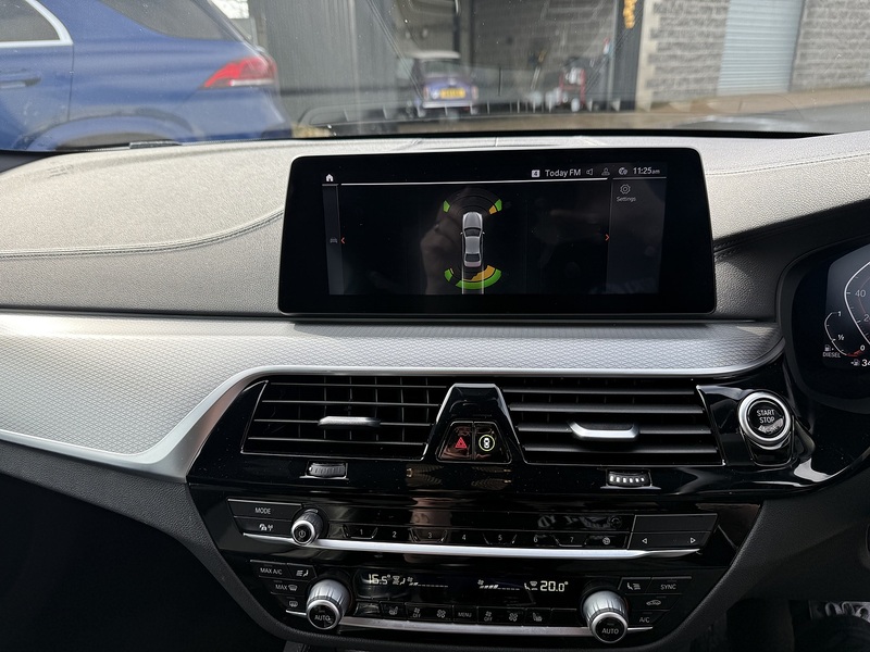 BMW 2.0 520d MHT M Sport Saloon 4dr Diesel Hybrid Auto xDrive Euro 6 (s/s) (190 ps)