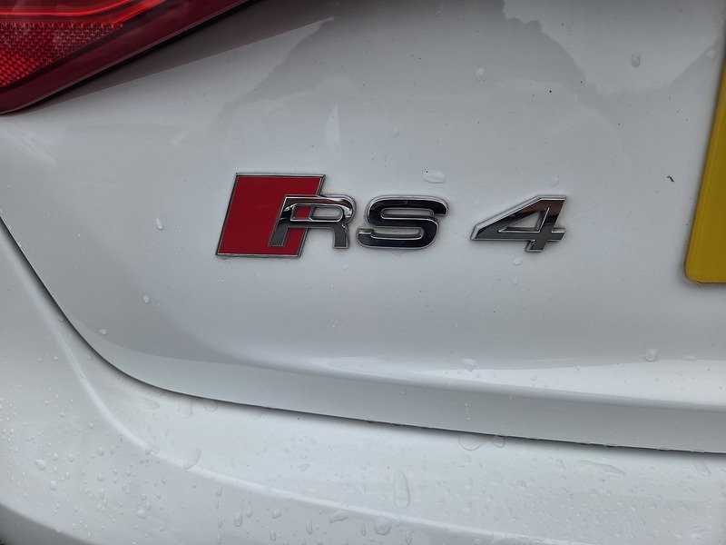 Audi 4.2 5dr Estate Petrol