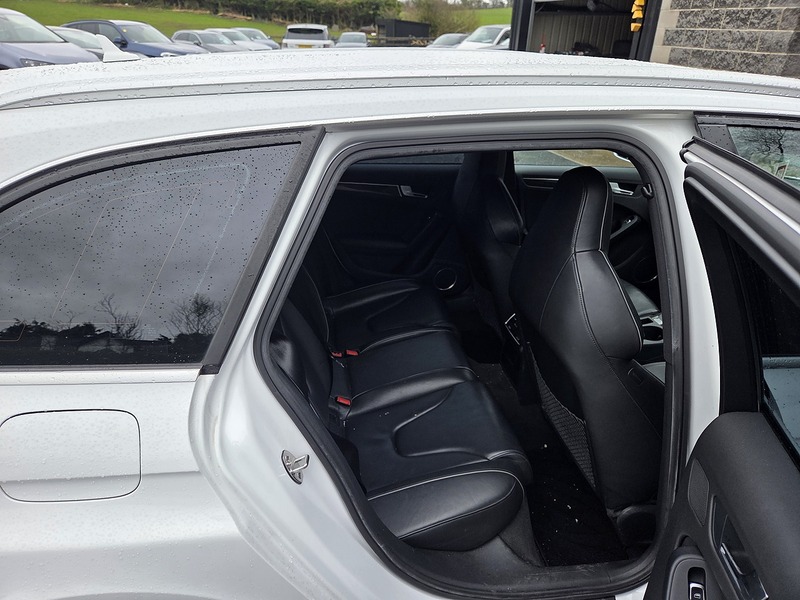 Audi 4.2 5dr Estate Petrol