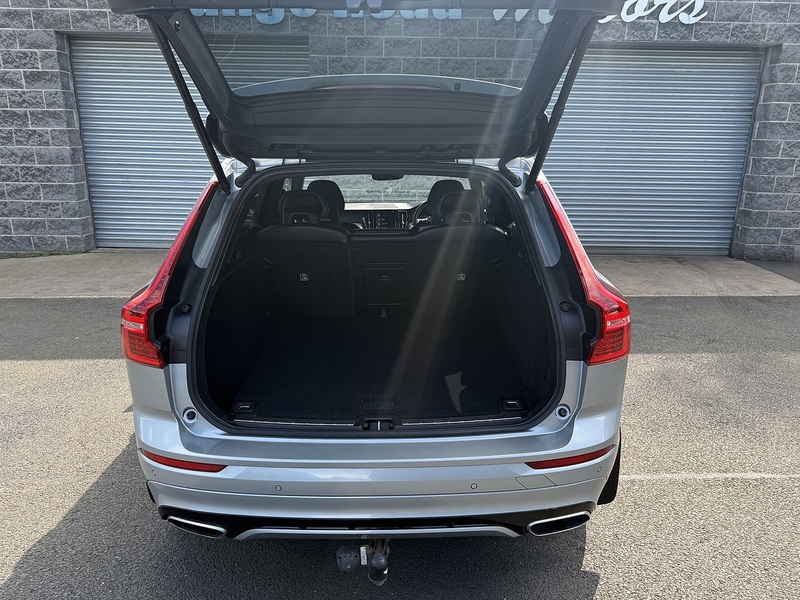 Volvo 2.0 D4 R-Design SUV 5dr Diesel Auto AWD Euro 6 (s/s) (190 ps)
