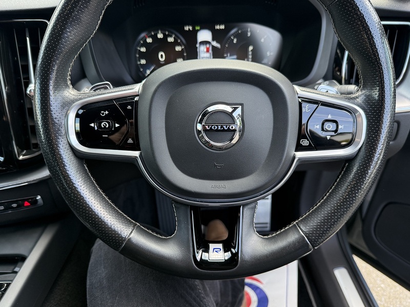 Volvo 2.0 D4 R-Design SUV 5dr Diesel Auto AWD Euro 6 (s/s) (190 ps)