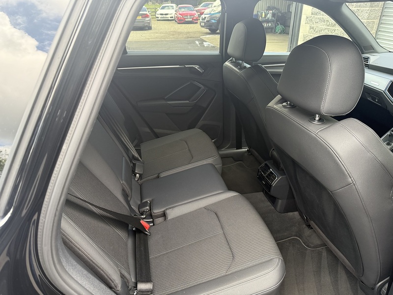 Audi 2.0 TDI 35 S line SUV 5dr Diesel S Tronic Euro 6 (s/s) (150 ps)