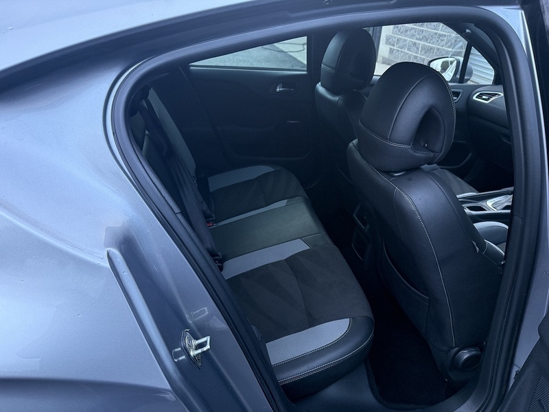 DS AUTOMOBILES BlueHDi Elegance Hatchback 1.6 Automatic Diesel