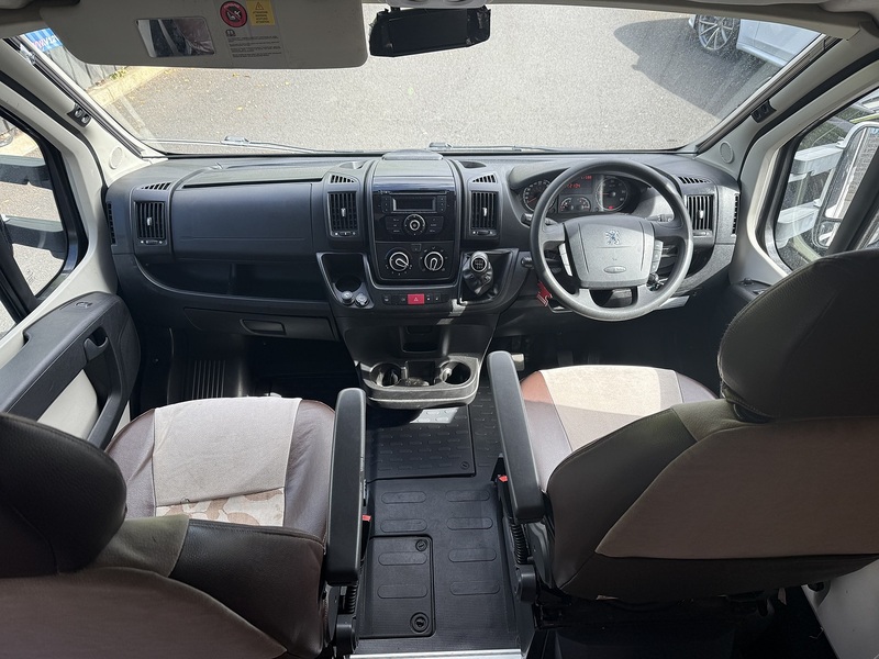 Peugeot 2.2 HDi 335 Back to Back Chassis Cab 2dr Diesel Manual FWD L1 (229 g/km, 130 bhp)