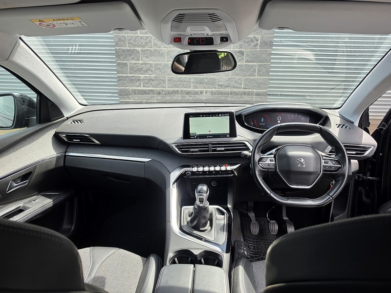 Peugeot PureTech Allure SUV 1.2 Manual Petrol