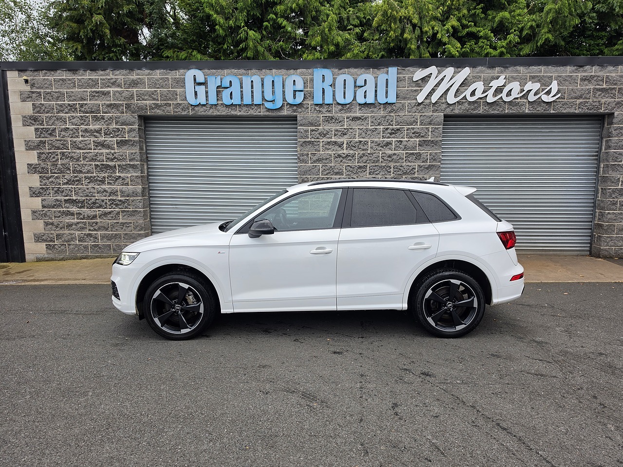 AUDI QUATTRO AUTO TAILGATE PARKING SENSORS SAT NAV CRUISE CONTROL HEATED SEATS APPLE CARPLAY...