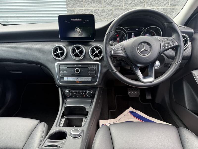 Mercedes-Benz 1.5 A180d Sport (Premium) Hatchback 5dr Diesel 7G-DCT Euro 6 (s/s) (109 ps)