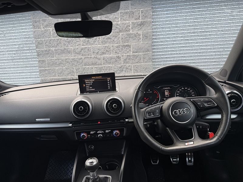 Audi 1.6 TDI 30 Black Edition Sportback 5dr Diesel Manual Euro 6 (s/s) (116 ps)