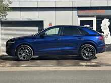 Audi Q8 TDI V6 Black Edition - U1045